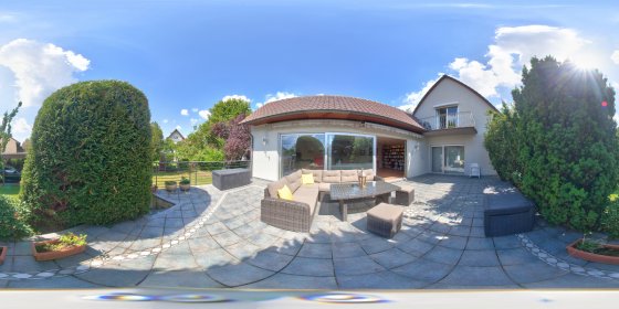 Play 'VR 360° - Wohntraum mit Garten